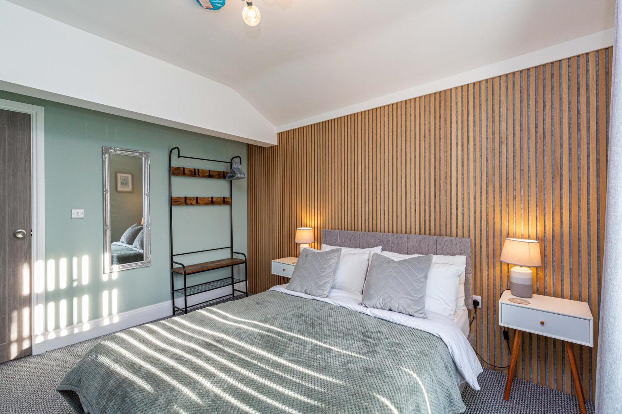 Seafront Apartment - Sleeps 6 - Gateway To The Lake District - Brand New Morecambe Exterior photo